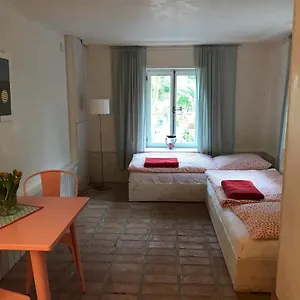 Der Birkenhof - Birch Court Apartment Düsseldorf